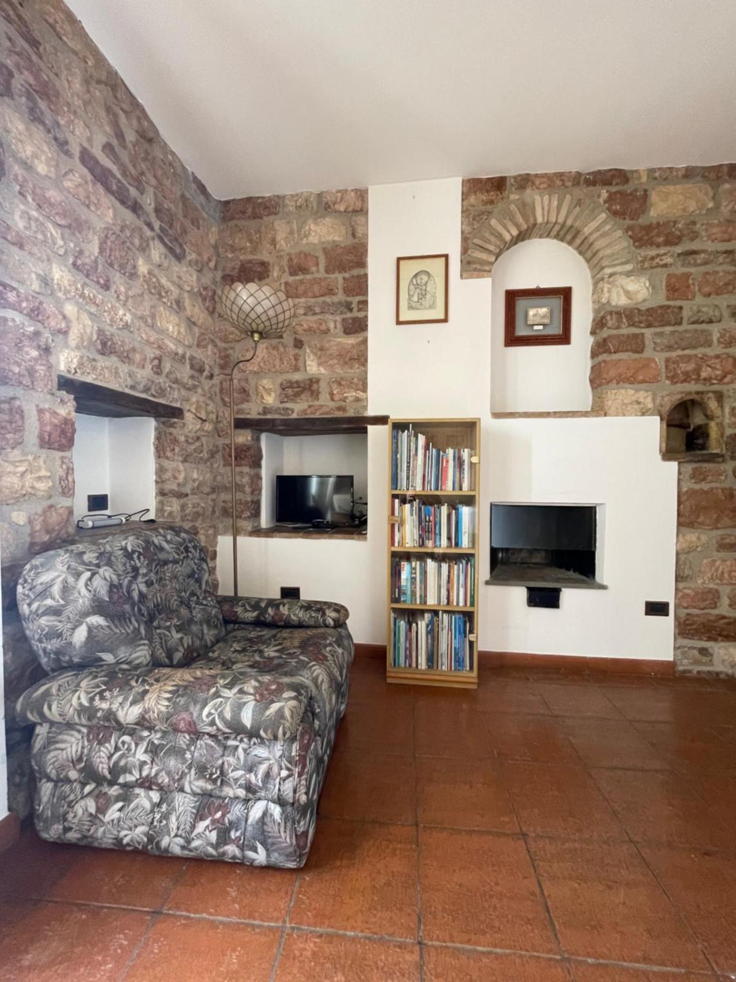 Happy House - Porta San Giacomo Διαμέρισμα Ασίζη Εξωτερικό φωτογραφία